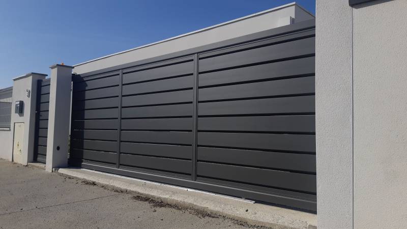 Portail avec lames ajourées sans visuel direct à Muret