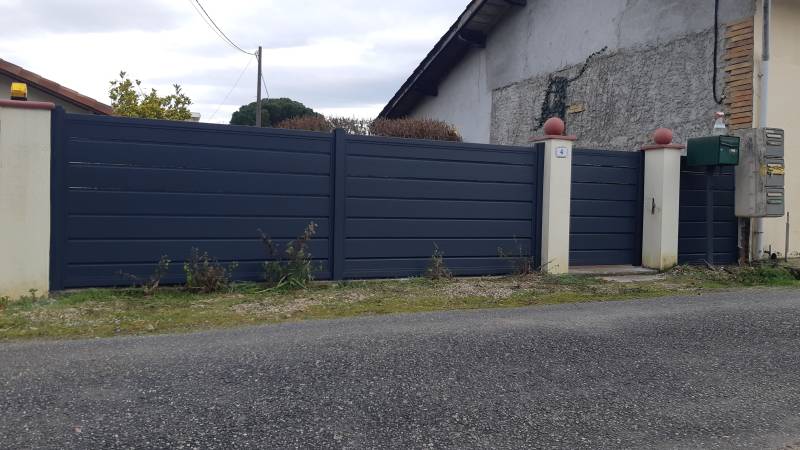 Fabrication et installation d'une clotûre et portillon brise vu  mais ajourée à Muret proche Labarthe sur Lèze